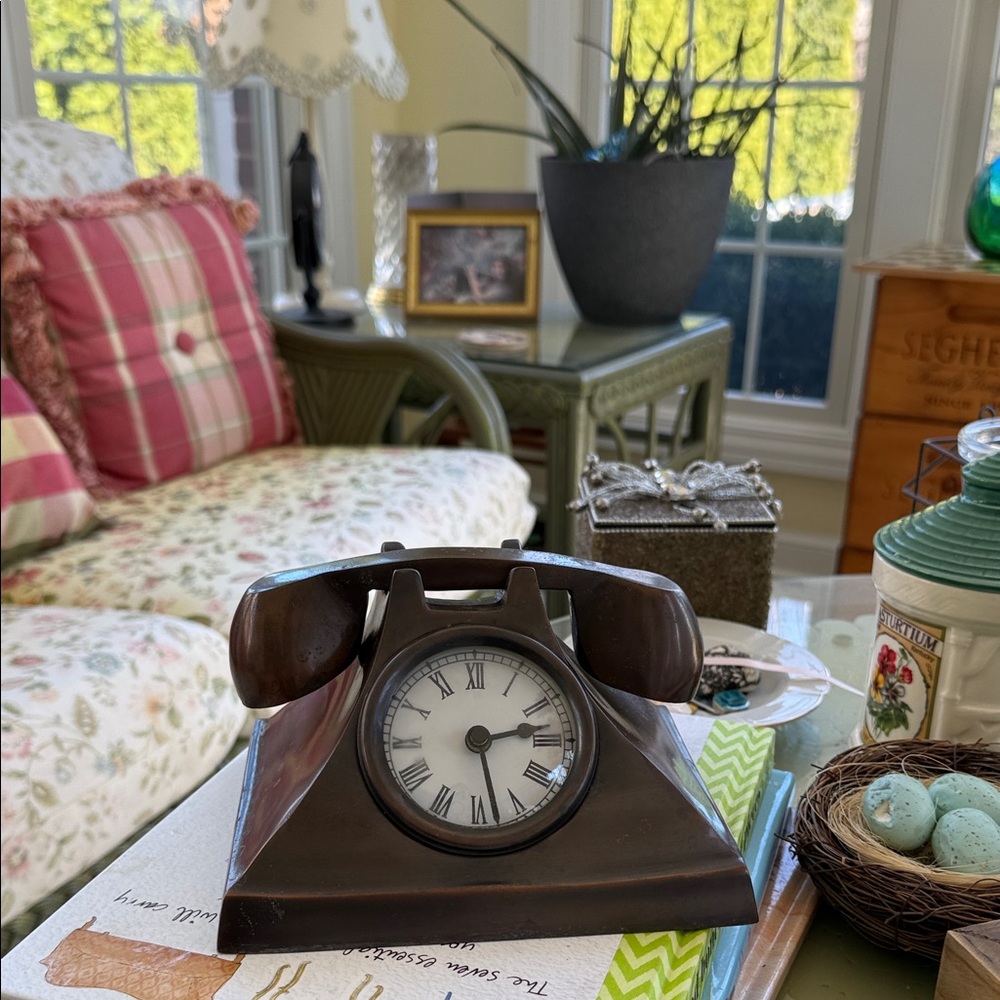 Classic Vintage Telephone Table Clock in Dark Brown